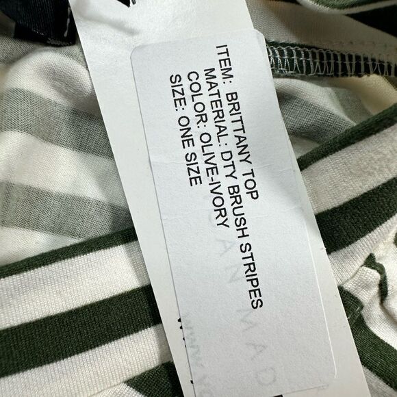 NWT YANA K Women’s Green/White Stripe Crew Neck Short Sleeve Top Blouse- Size OS - Picture 3 of 4